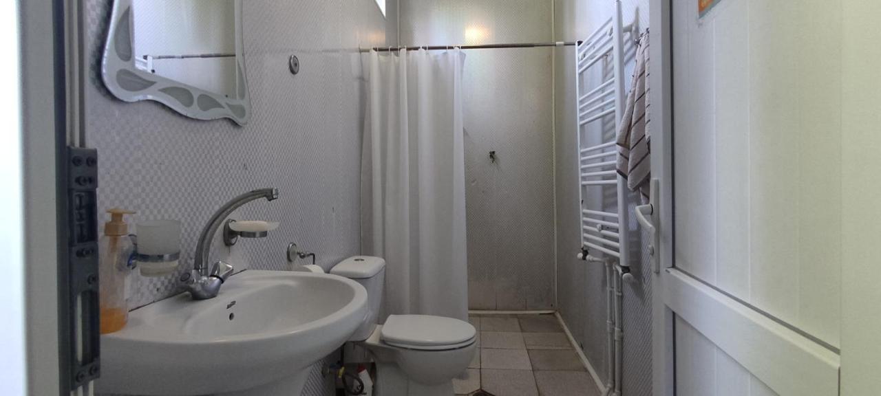 Guest House Tall Rooms Sugdidi Exterior foto